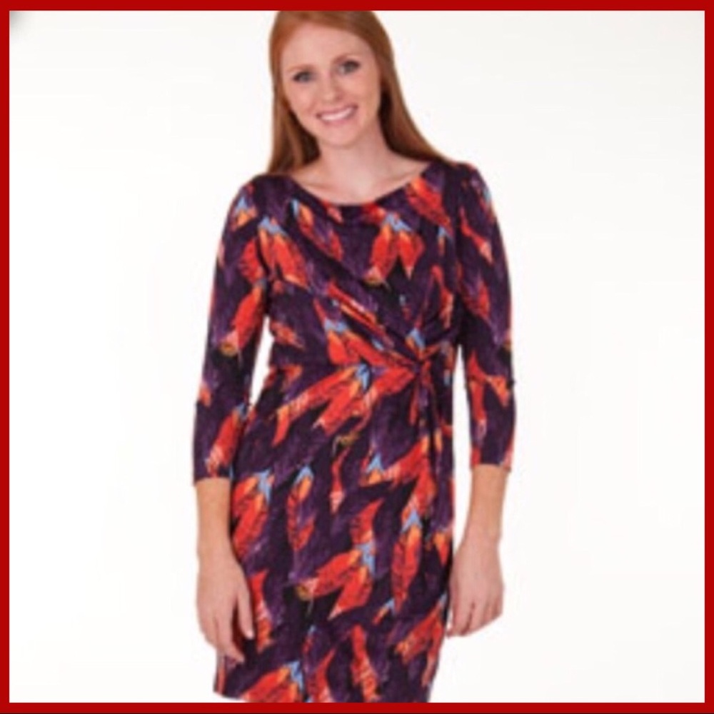 🌷🌷Feather Print in Muted Colors, 3/4 sleeves